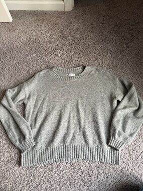 Hollister Heather Gray Crewneck Sweater